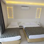 Aura Boutique فندق 3*