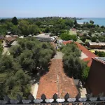 Aura Boutique Hotel 3*