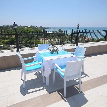 Отель Aura Boutique 3*