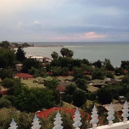 Aura Boutique 3* Side