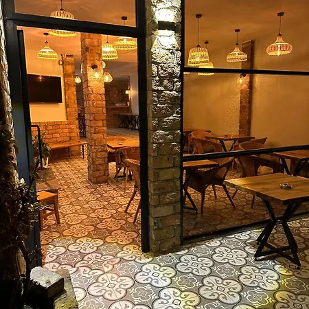 Aura Boutique Hotel 3*