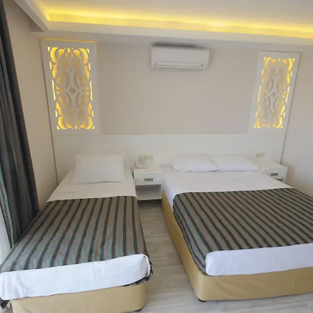 Aura Boutique Hotel 3*