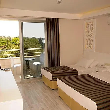 Hotel Aura Boutique 3*