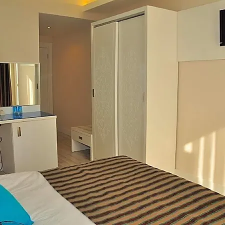 Aura Boutique 3*