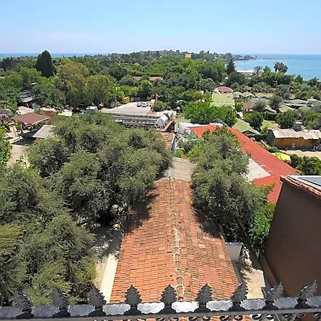 Aura Boutique Hotel 3*