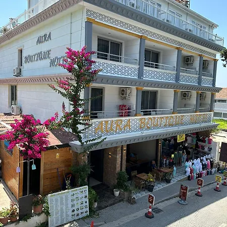 Aura Boutique
