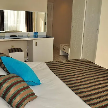 Отель Aura Boutique 3*