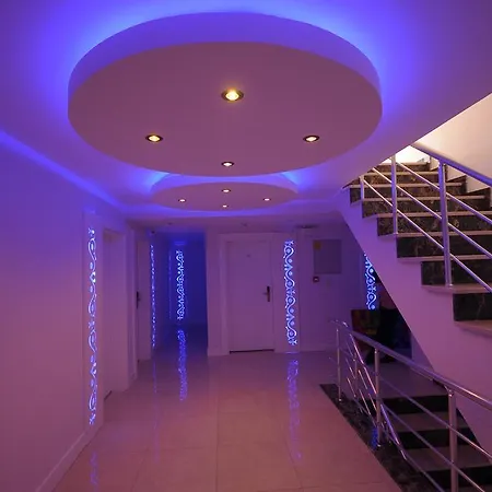 Aura Boutique