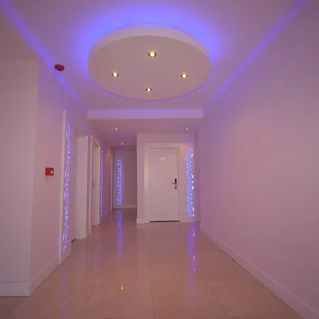 Ξενοδοχείο Aura Boutique 3*