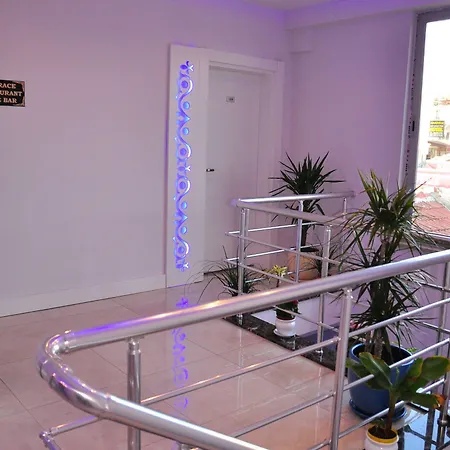 Aura Boutique 3*